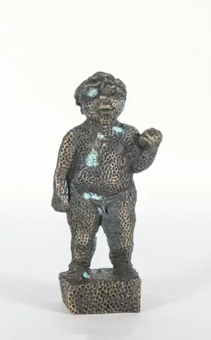 Carolein Smit - Bronzen beeld, Klein jongetje met bal kopen? Bied vanaf 1!