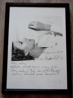 Paul de Graaff - Ingelijst tweeluik: she is in her room kopen? Bied vanaf 50!