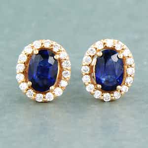 14 gouden entourage oorknoppen bezet met saffier en briljant geslepen diamant verkocht voor € 350!
