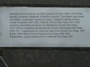 Henny van Diest - Ingelijst, Gemengde techniek, Vrouw met Konijn – Lijst, 39 x 34 cm - 1980 kopen? Bied vanaf 70!