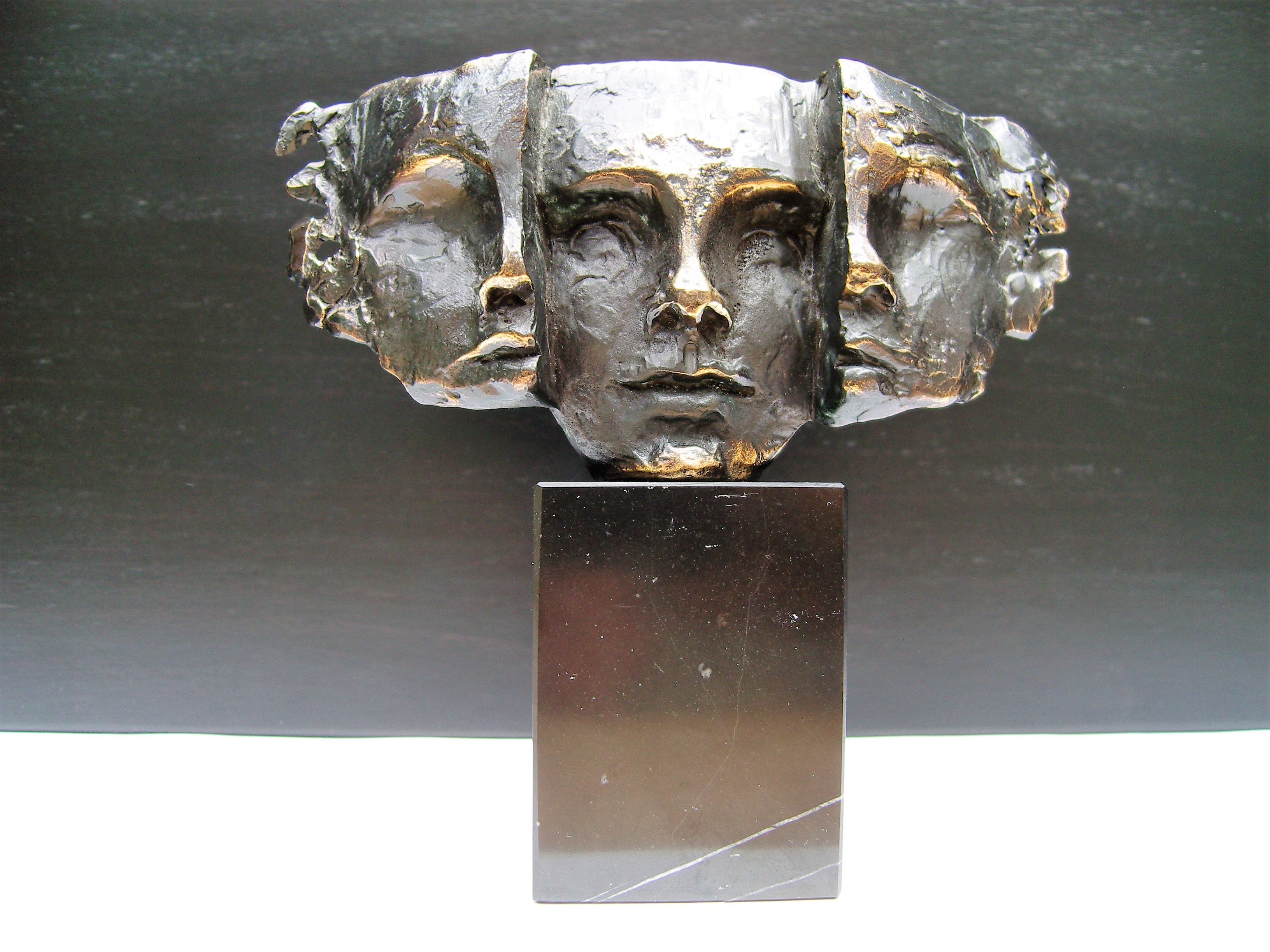 Bernadette Leijdekkers - Bronzen beeld "nieuwe visie" verkocht voor € 100!