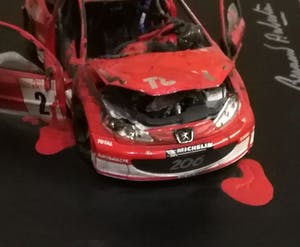 Bernard Aubertin - Voiture Brûlé - Uniek werk - 32 x 42 x 13 cm - Catalogus en Certificaat kopen? Bied vanaf 650!