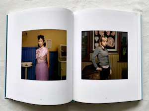 Erwin Olaf - I Am - gesigneerd exemplaar; Nederlandse versie kopen? Bied vanaf 80!