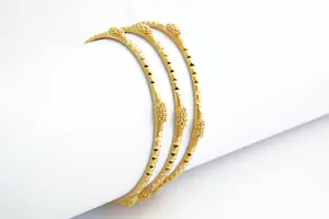 81 -  Fraaie SET van 3 hoog gehalte (22krt) gouden armbanden - Oosters model kopen? Bied vanaf 1740!