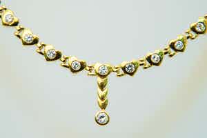 1218 - Fraai gouden (14 kt) & diamanten (2.00ct) hartjes-model "Foxtail" collier verkocht voor € 760!