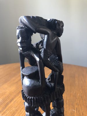 Niet of onleesbaar gesigneerd - Afrikaanse Makonde Levensboom kopen? Bied vanaf 1!