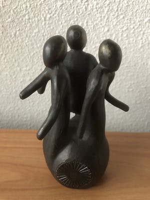 Brons (Onbekend) - Bronzen beeldje Universiteit Utrecht - 3 personen kopen? Bied vanaf 20!