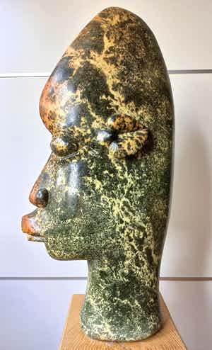 Bernard Matemera - Shona hoofd, beeld (groot, zwaar) verkocht voor € 1250!