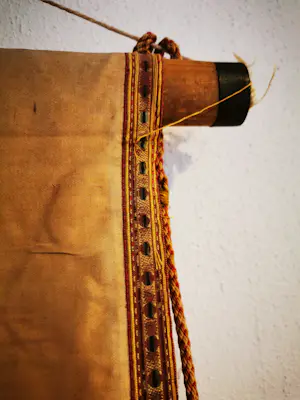 Niet of onleesbaar gesigneerd - Heilige Jozef op processie doek. kopen? Bied vanaf 10!