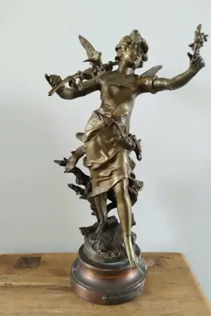 Brons (Onbekend) - groot beeld naar Louis Moreau (1855 - 1919) 'Nymphe des Bois' kopen? Bied vanaf 189!