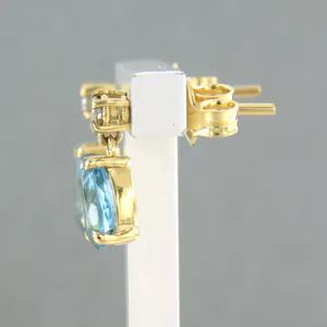 18k geel gouden oorhangers bezet met topaas en diamant 0.08 ct - G/H - VS/SI kopen? Bied vanaf 225!