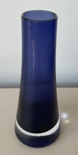 Krosno Glass S.A. - Dikwandige paarse glazen vaas kopen? Bied vanaf 32!