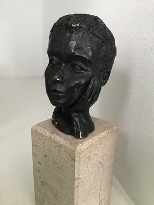 Astrid Veldhuyzen-Koppen - Sculptuur “ LUISTEREN “ kopen? Bied vanaf 65!
