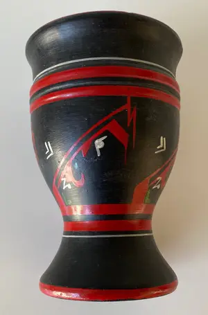 Kunstaardewerkfabriek Ed. Antheunis - Twee koudlak platelen vazen decor Irma kopen? Bied vanaf 1!