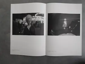 Rineke Dijkstra - en anderen - 20 Grote Fotografen - Uitgave Volkskrant 2011 - 45 x 33 x 11 cm kopen? Bied vanaf 50!