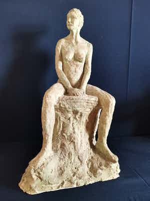 Niet of onleesbaar gesigneerd - Zittend naakte dame verkocht voor € 1!