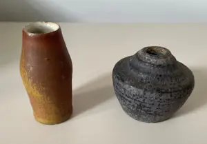 Mobach Keramiek - Twee Bibelot vaasjes kopen? Bied vanaf 1!