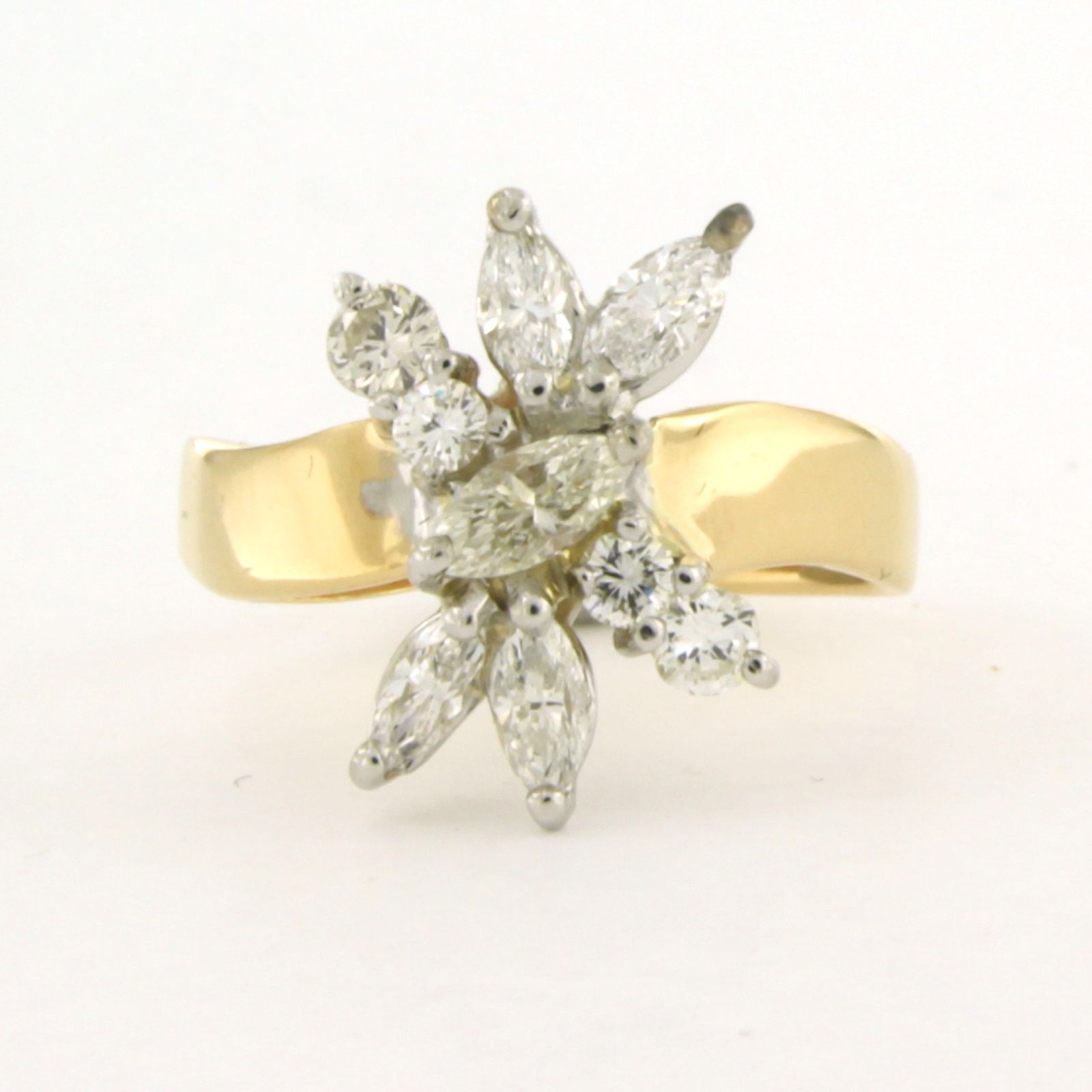 18k bicolour gouden ring met marquise en briljant geslepen diamant tot. 0.75ct kopen? Bied vanaf 610!
