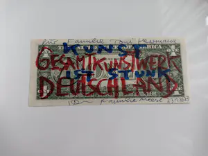 Jonathan Meese - Ingelijst bewerkt Dollarbiljet (‘Kunst an die Macht’) kopen? Bied vanaf 99!