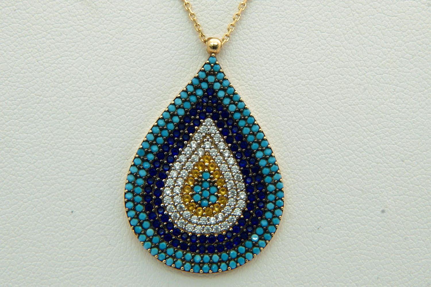 14- Fijn 14 Krt gouden collier met Nazar Amulet hanger. kopen? Bied vanaf 235!