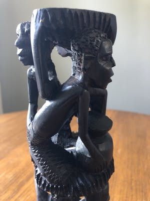 Niet of onleesbaar gesigneerd - Afrikaanse Makonde Levensboom kopen? Bied vanaf 1!