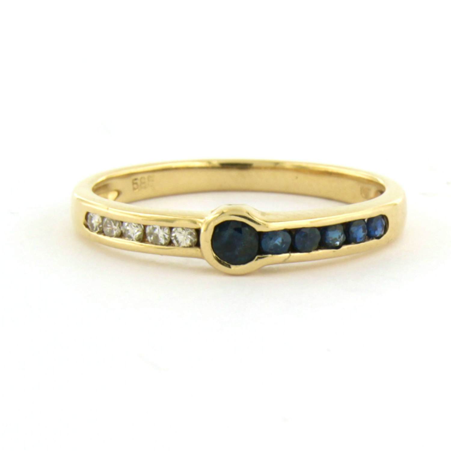 14k gouden ring met saffier tot. 0.65ct en briljant geslepen diamant tot. 0.10ct verkocht voor € 190!