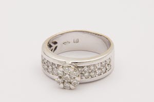 2517- Opvallende diamanten Fantasiering- 18karaats witgoud - ca 1.15 ct briljant kopen? Bied vanaf 610!