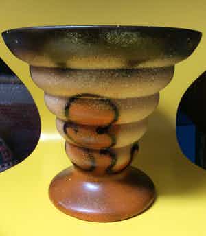 N.V. Haagsche Plateelfabriek Rozenburg - Plateel vaas verkocht voor € 25!