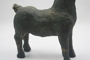 Niet of onleesbaar gesigneerd - Uitermate Prachtig Terracota Paard- Bladgoud (20e eeuw) kopen? Bied vanaf 1!