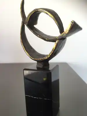 Bernadette Leijdekkers - Compositie met bogen verkocht voor € 59!