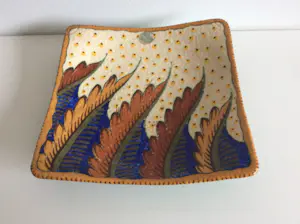 Plateelbakkerij Zuid-Holland - Corona - Art Deco vierkante schaal kopen? Bied vanaf 65!