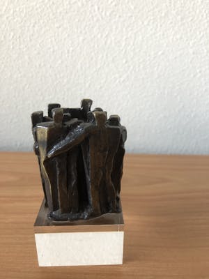 Frans Steginga - Prachtig beeldje " GEBUNDELDE KRACHT " kopen? Bied vanaf 35!