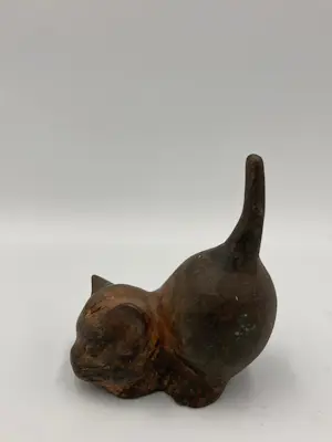 Brons (Onbekend) - Spelend katje kopen? Bied vanaf 50!