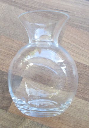 Niet of onleesbaar gesigneerd - Optiek blank glazen vaasje kopen? Bied vanaf 1!