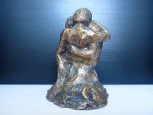 Brons (Onbekend) - Brons , Koppel in omhelzing. kopen? Bied vanaf 135!