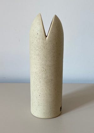 Peter Selhorst - Creme en vanille keramisch design vaasje kopen? Bied vanaf 1!