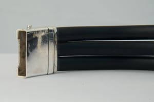 1584 - Stoere 1e gehalte Zilver en caoutchoucband YANVAN armband - gekeurd kopen? Bied vanaf 30!