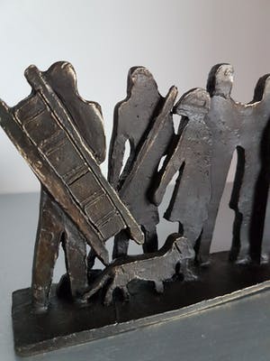 Astrid Veldhuyzen-Koppen - Beeld " Familie " kopen? Bied vanaf 25!