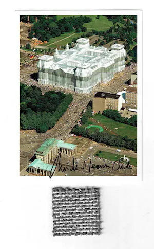 Christo - Reichstag - Handgesigneerd Christo & Jeanne-Claude + Originele STOF! kaufen? Bieten Sie von 105!