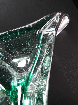 Niet of onleesbaar gesigneerd - Glazen Triangle met glasbelletjes. kopen? Bied vanaf 1!