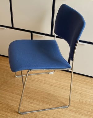 David Lincoln Rowland - Zes 40/4 stoelen met hemelblauwe stoffen bekleding - Howe kopen? Bied vanaf 200!