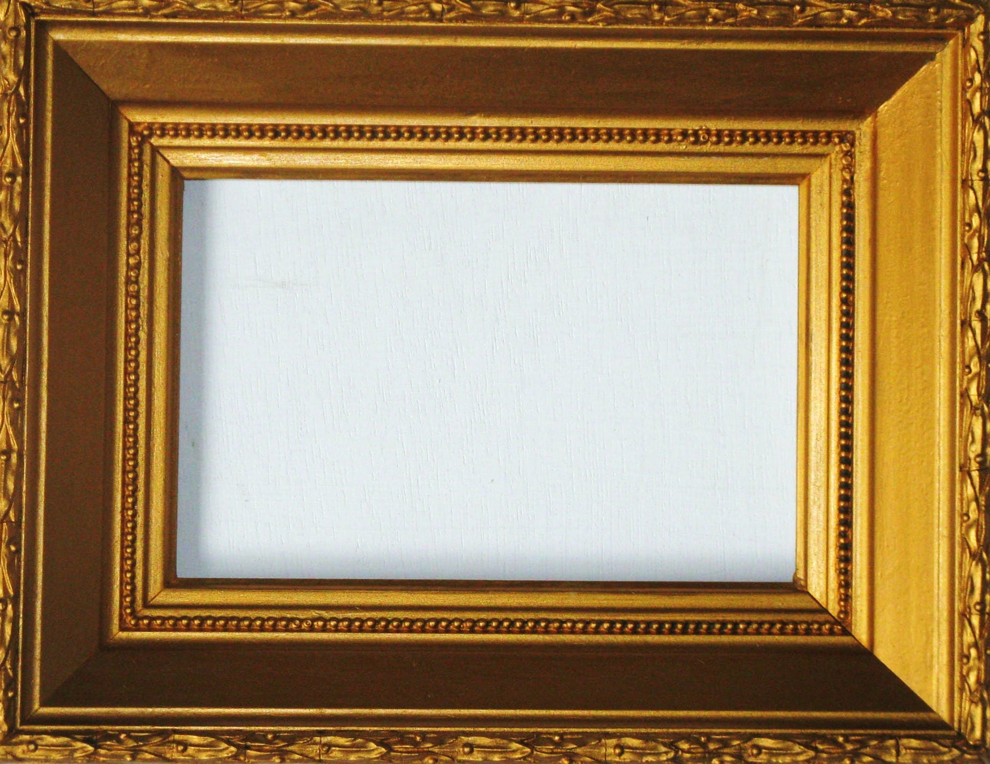 Niet of onleesbaar gesigneerd - Verguld klassiek lijstje kopen? Bied vanaf 1!