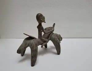 Dogon - Dogon ruiter op mythisch dier kopen? Bied vanaf 25!