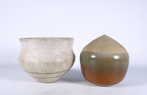 Niet of onleesbaar gesigneerd - Aardewerk, Twee objecten kopen? Bied vanaf 1!