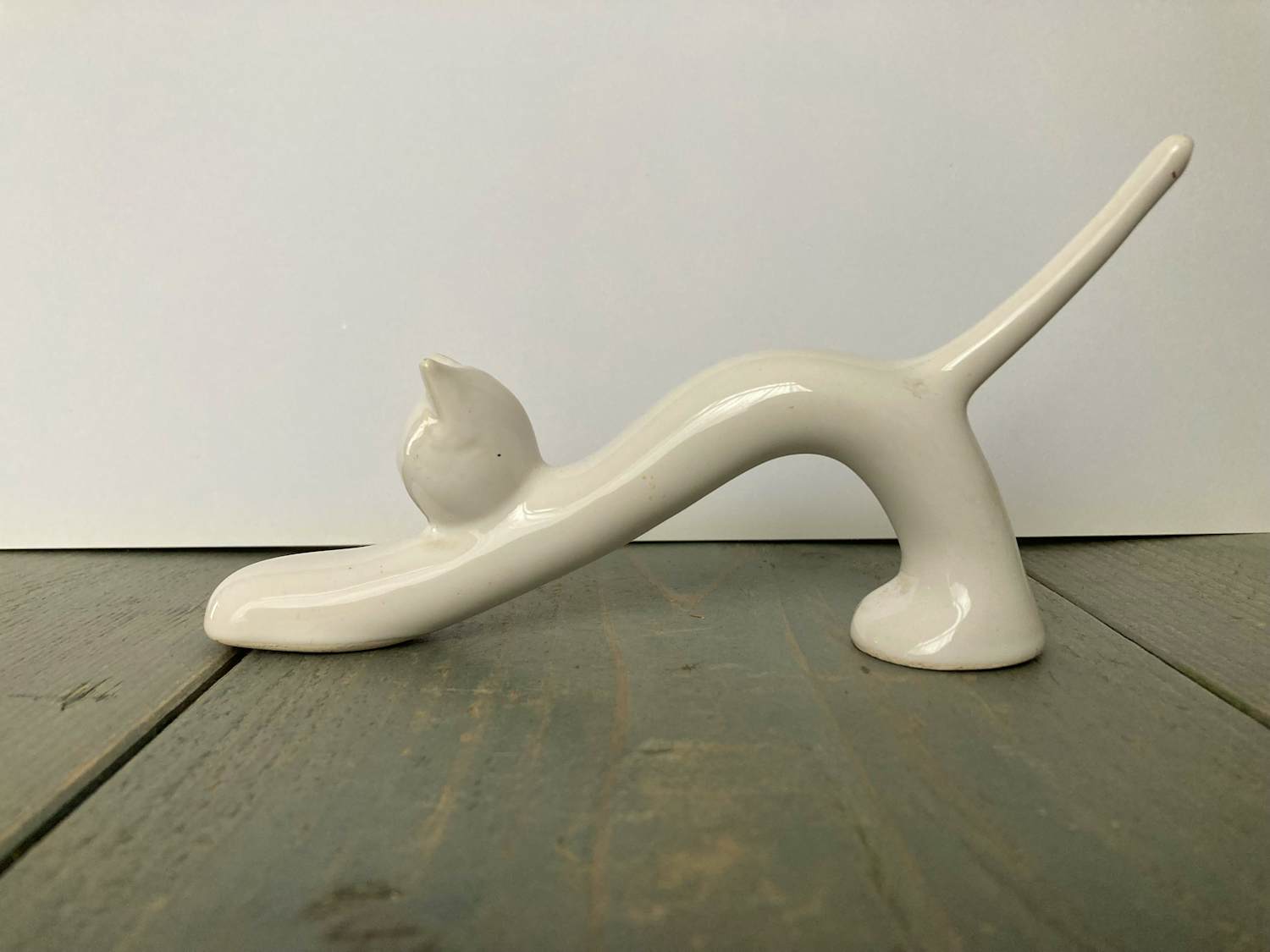 Naaman Porcelain Israel - Strekkende kat kopen? Bied vanaf 40!