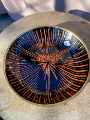 Faience Hubert Bequet - Vintage handgeschilderde schaal/wandbord van Hubert Bequet. kopen? Bied vanaf 45!