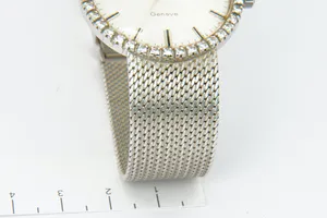 Vintage sixties Omega 18 Krt witgoud & diamant "buddy Holly" horloge - 40 brilj. kopen? Bied vanaf 1760!