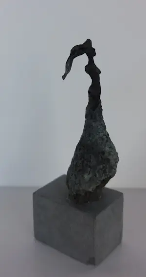 Mieke Oldenburg - Drie bronzen beeldjes, Vrouwfiguren kopen? Bied vanaf 150!