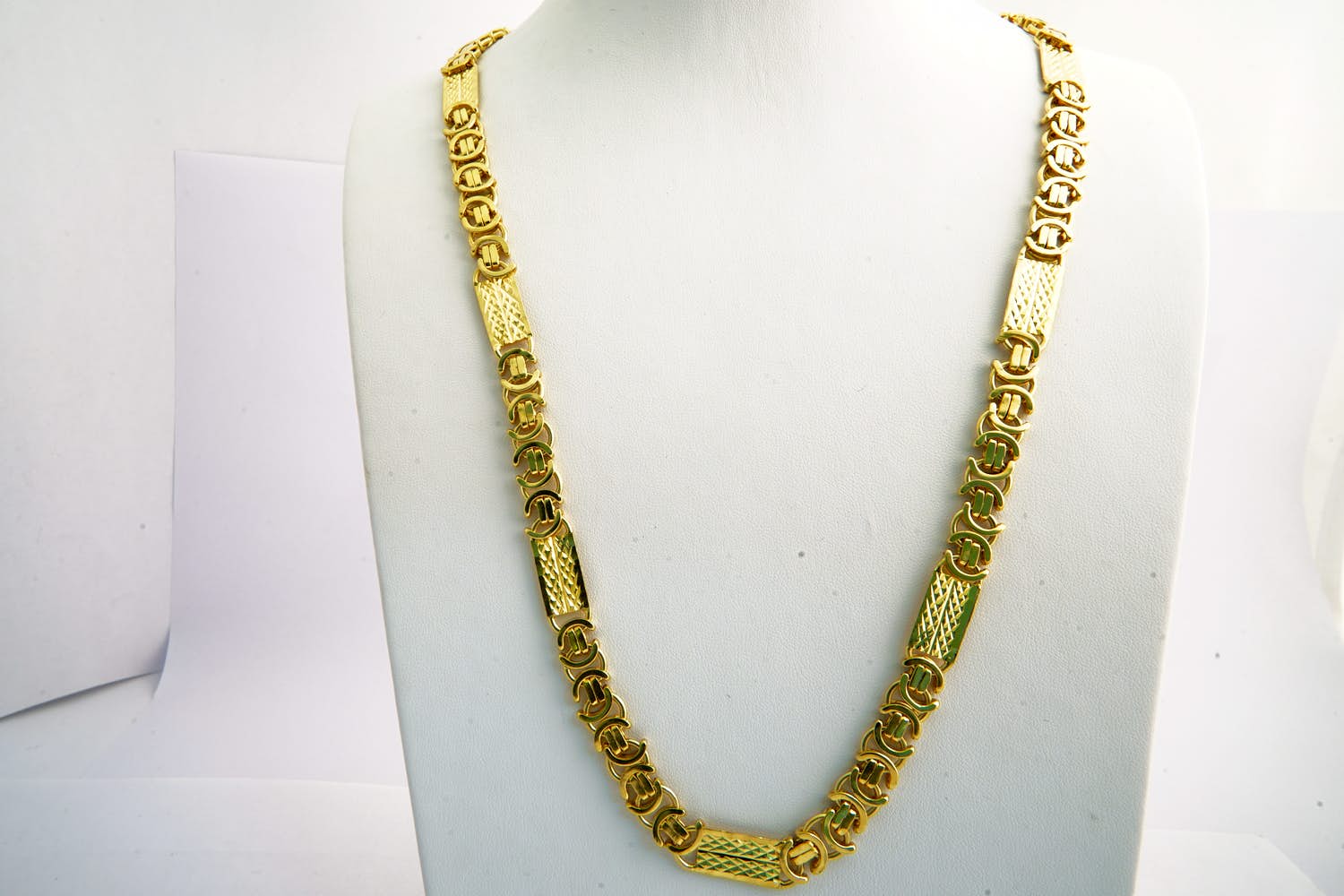 116- Lang en zwaar (100+gr) 18krt geel-gouden Konings collier - plat model kopen? Bied vanaf 3940!
