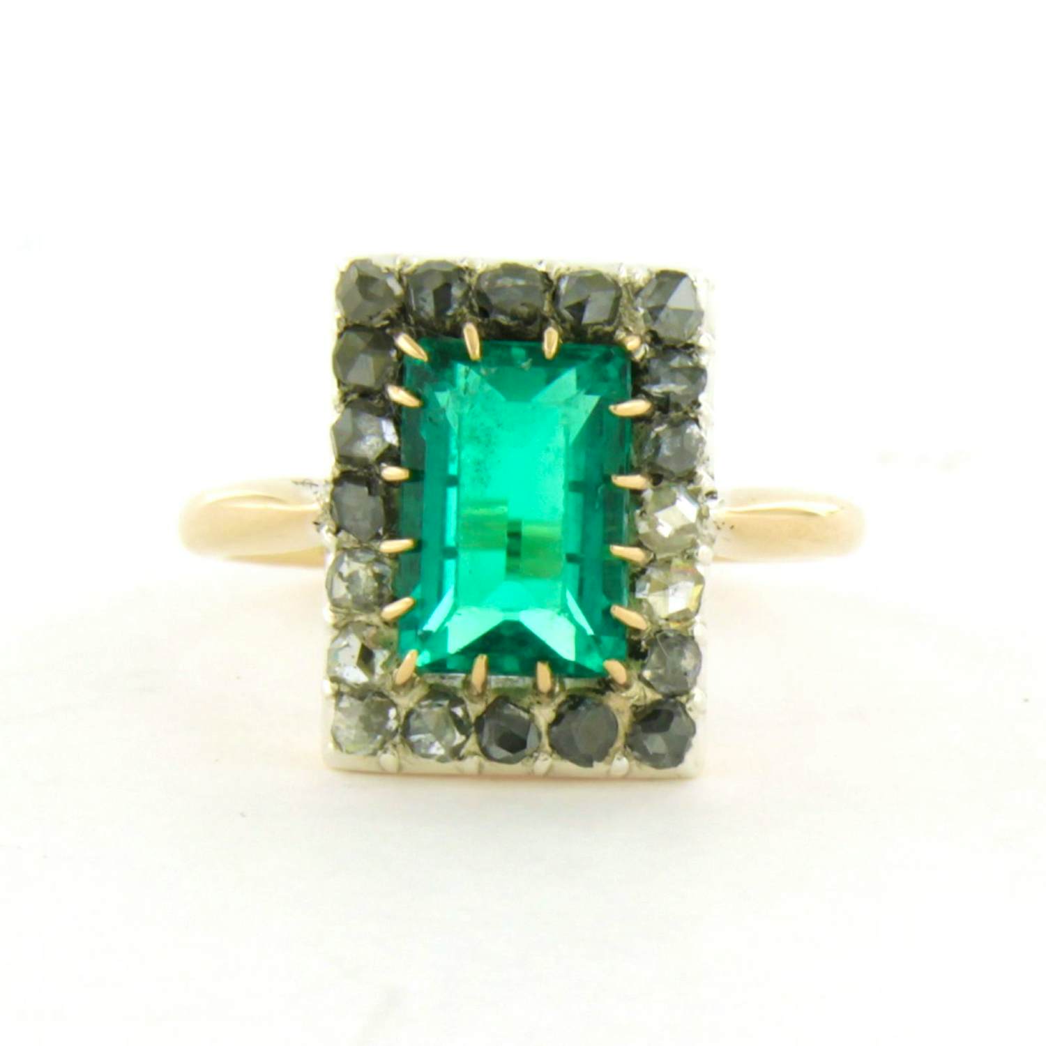 14k goud/zilver ring met groen-mint kleurige synthetische steen en roos diamant verkocht voor € 210!